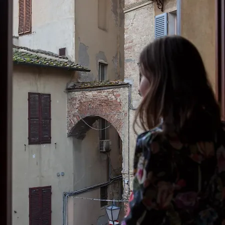 Penthouse In Siena's Heart With Elevator & Parking Апартаменты *